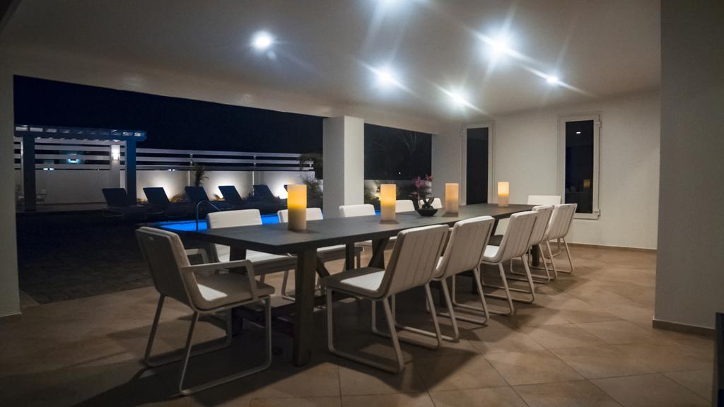 Villa Noah Palm Beach Bagian luar foto