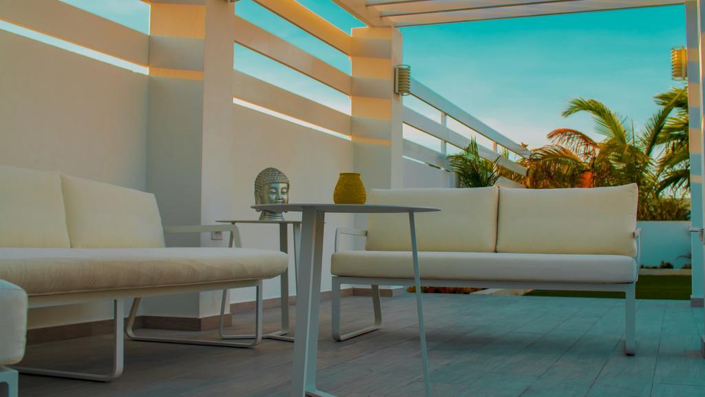 Villa Noah Palm Beach Bagian luar foto